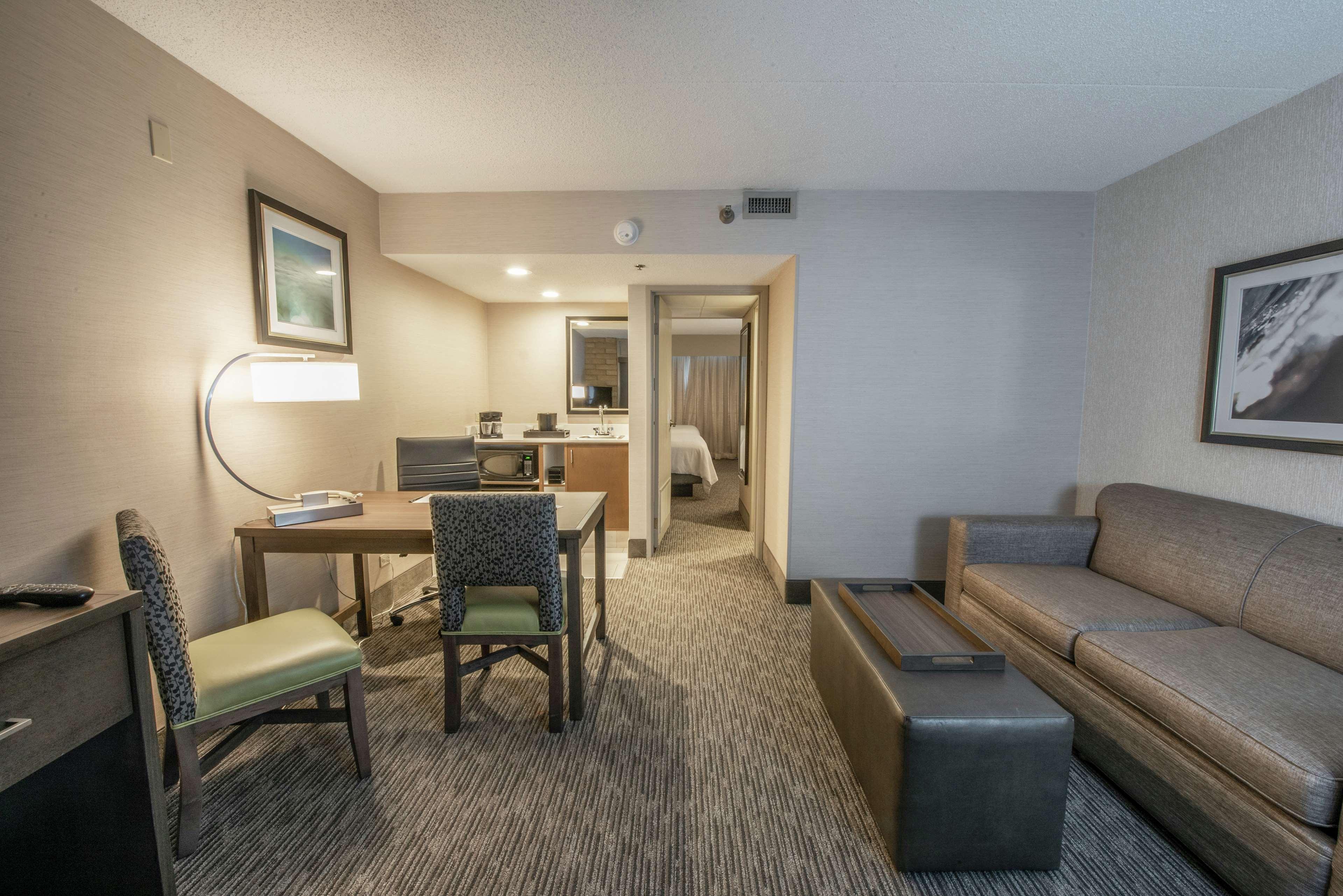 Embassy Suites By Hilton Chicago Schaumburg Woodfield Exterior photo