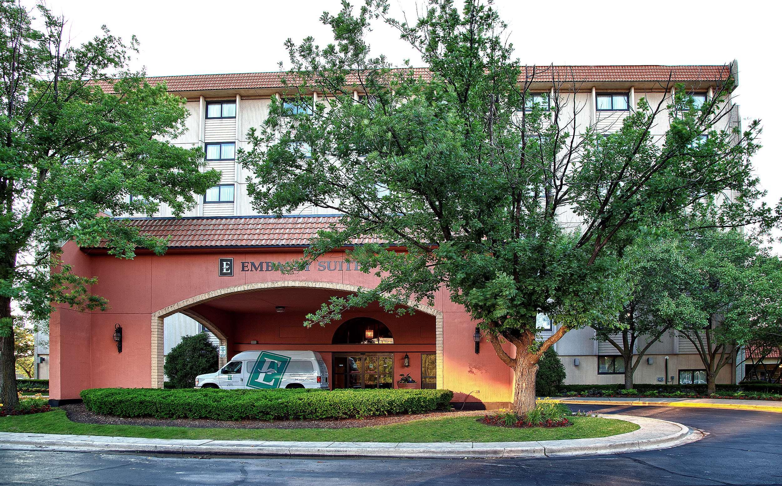 Embassy Suites By Hilton Chicago Schaumburg Woodfield Exterior photo