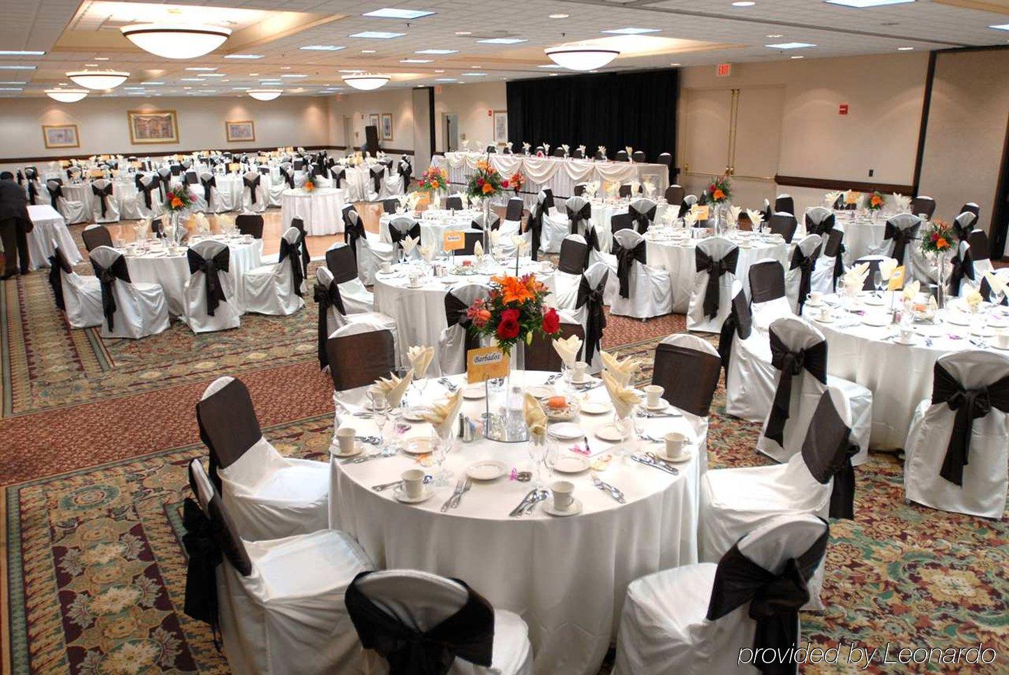 Embassy Suites By Hilton Chicago Schaumburg Woodfield Restaurant photo