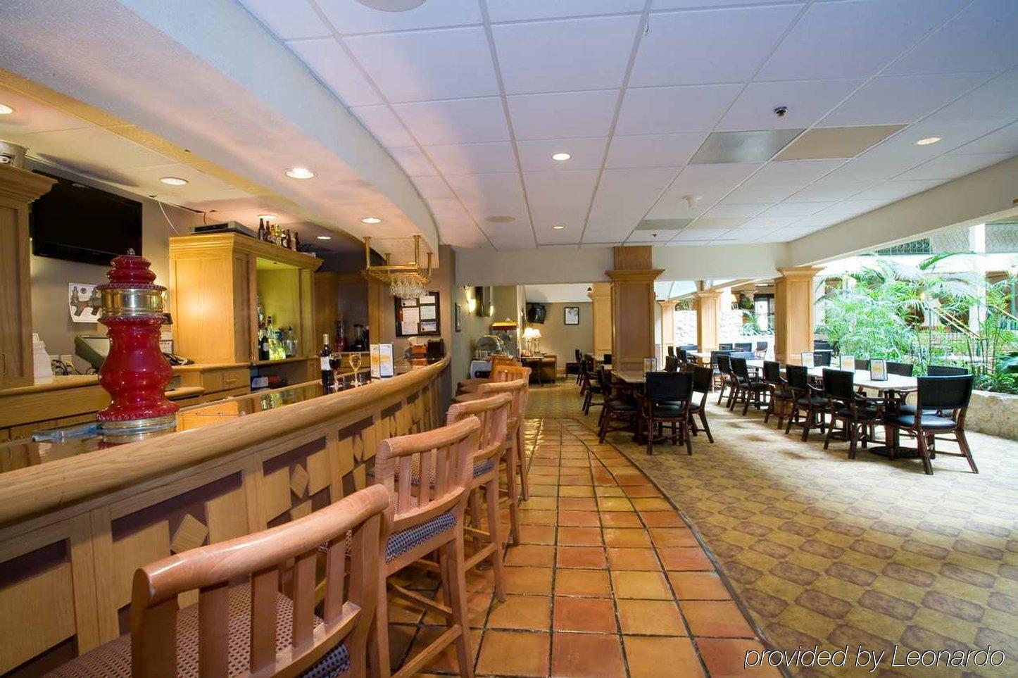 Embassy Suites By Hilton Chicago Schaumburg Woodfield Restaurant photo
